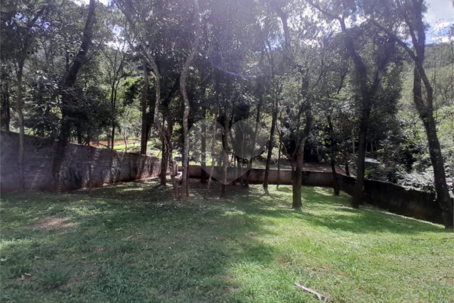 Casa à venda ou para alugar com 3 suítes no condomínio Sausalito, Mairiporã - SP