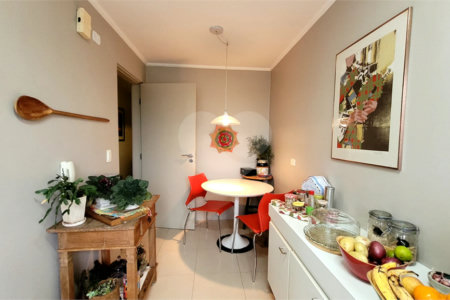 Apartamento à venda com 3 quartos, sendo 1 suíte, em Planalto Paulista, São Paulo, SP