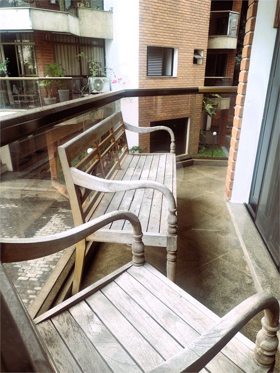 Apartamento à venda com 3 quartos, sendo 1 suíte, em Real Parque, São Paulo, SP