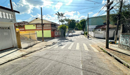Casa à venda com 3 quartos, sendo 1 suíte,  em Jardim Trussardi, São Paulo, SP