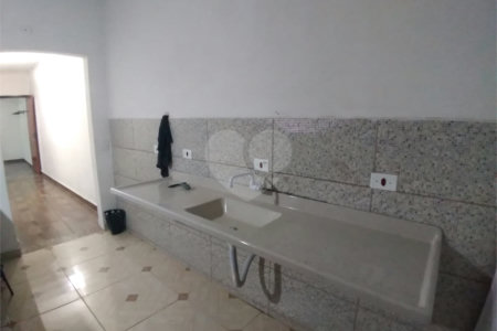 Casa à venda com 3 quartos em Jardim Santa Helena, Itaquaquecetuba, SP