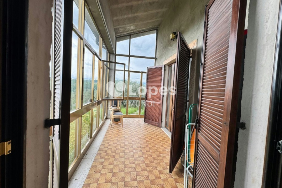 Casa multifamiliar à venda em Verona, Itália – 3 unidades e 12.000 m²