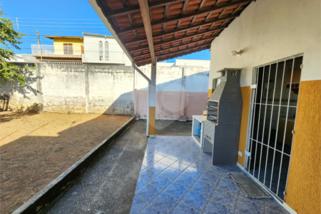Casa à venda com 2 quartos no Centro, Poá, SP