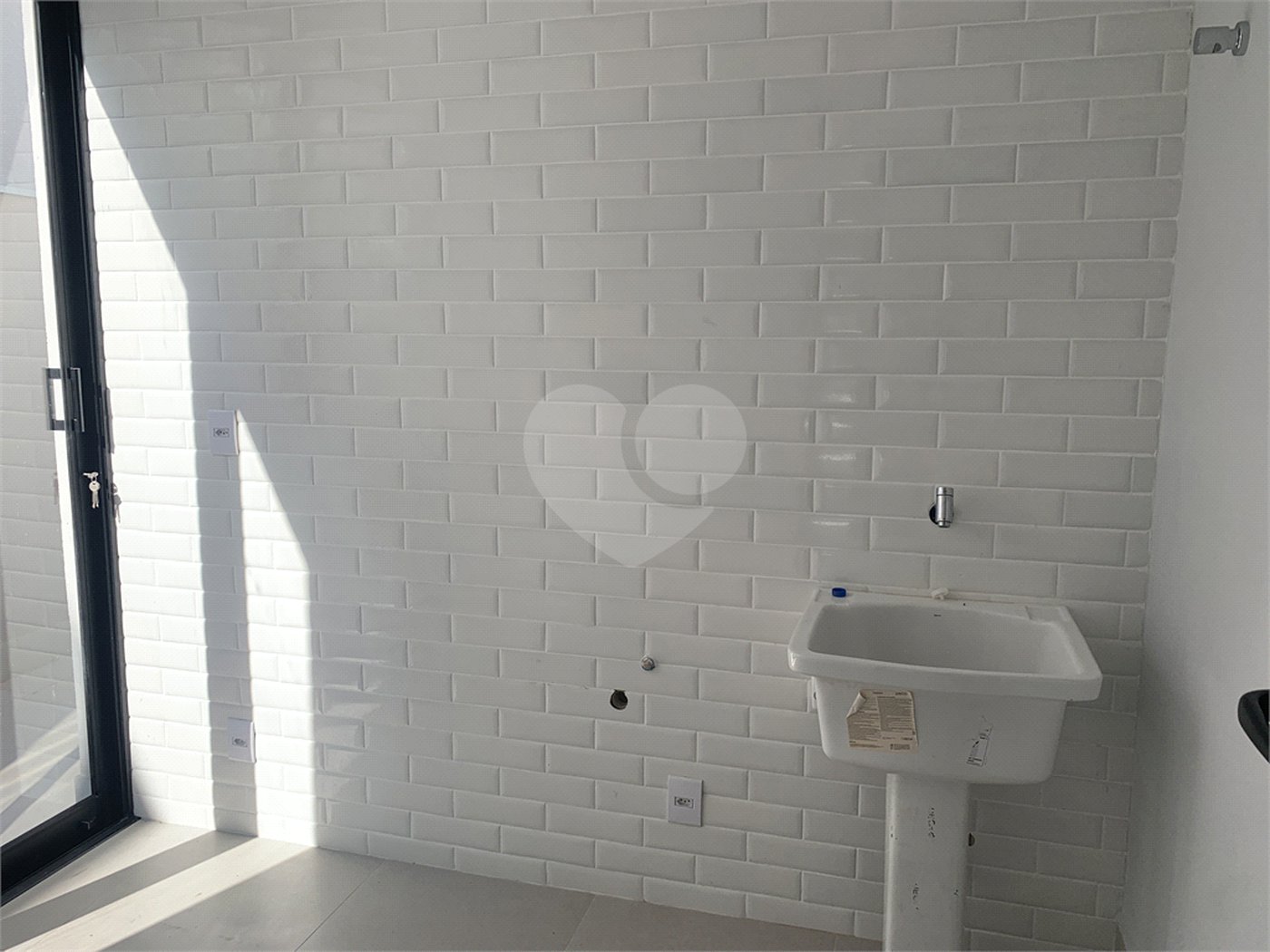 Casa à venda ou para alugar com 4 quartos, sendo 3 suítes, no condomínio Alphaville Nova Esplanada 1, Votorantim - SP