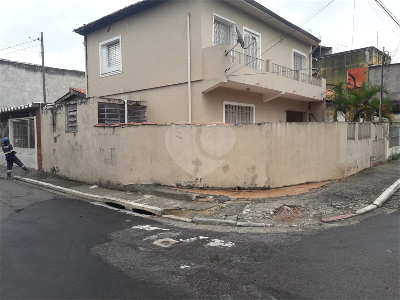 Casa Térrea à venda com 4 quartos, sendo 1 suíte, em Vila Constança, São Paulo, SP