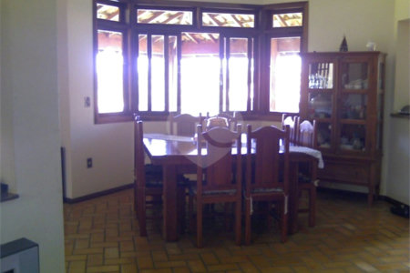 Casa à venda com 2 quartos, sendo 1 suíte, no condomínio Novo Horizonte, Piracaia - SP