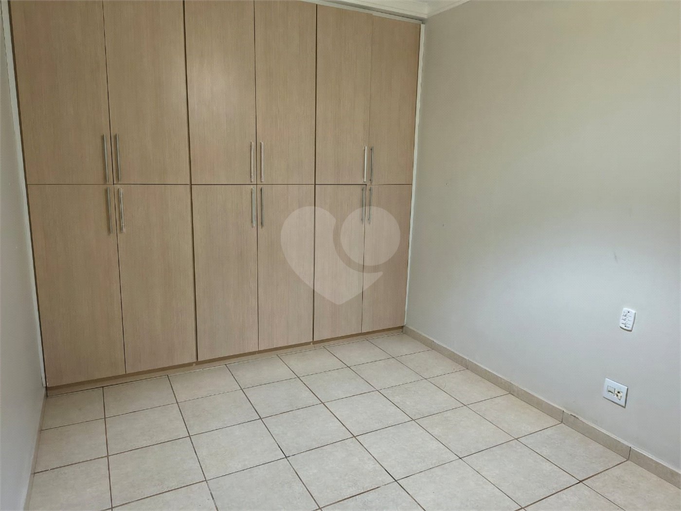 Sobrado à venda com 4 quartos, sendo 2 suítes, em Alto da Boa Vista, Ribeirão Preto, SP