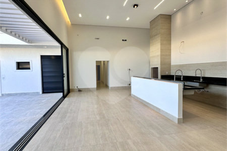 Casa à venda com 3 suítes no condomínio Residencial Florais Itália, Cuiabá - MT