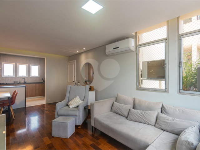 Apartamento à venda com 3 quartos, sendo 1 suíte,  em Alto da Boa Vista, São Paulo, SP