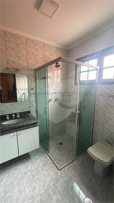 Sobrado à venda ou para alugar com 4 quartos, sendo 2 suítes, em Jardim Terceiro Centenário, Atibaia, SP