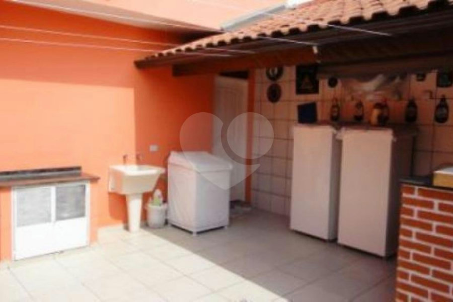 Sobrado à venda com 3 quartos, sendo 1 suíte, em Vila das Palmeiras, Guarulhos, SP