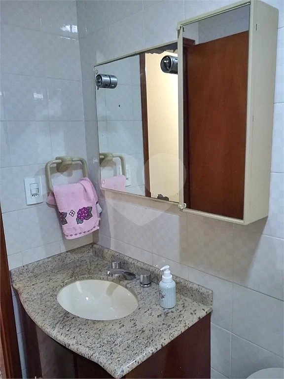 Sobrado à venda com 3 quartos, sendo 1 suíte, em Vila Guilherme, São Paulo, SP