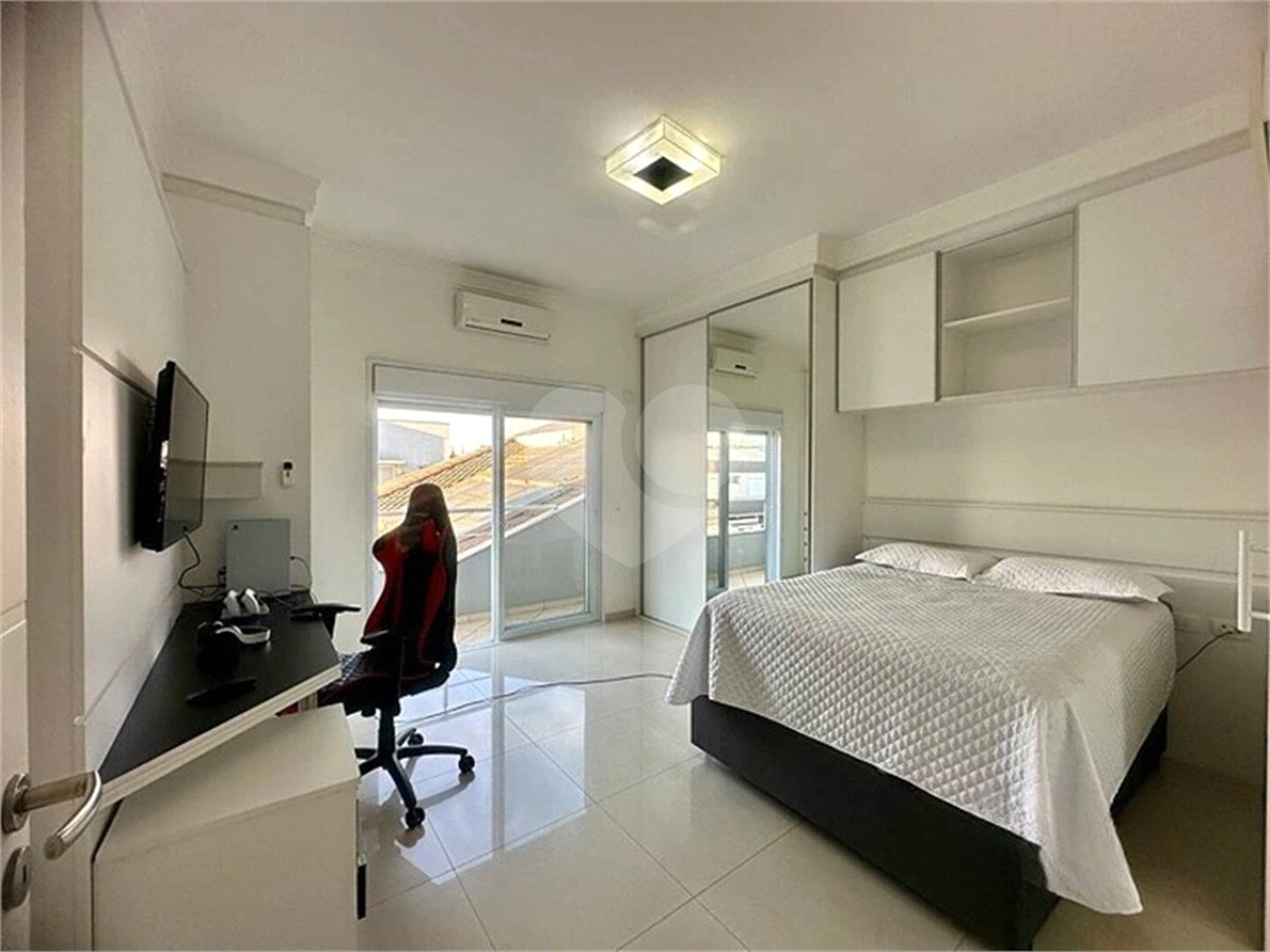Casa à venda com 5 suítes no condomínio Ibiti Royal Park, Sorocaba - SP