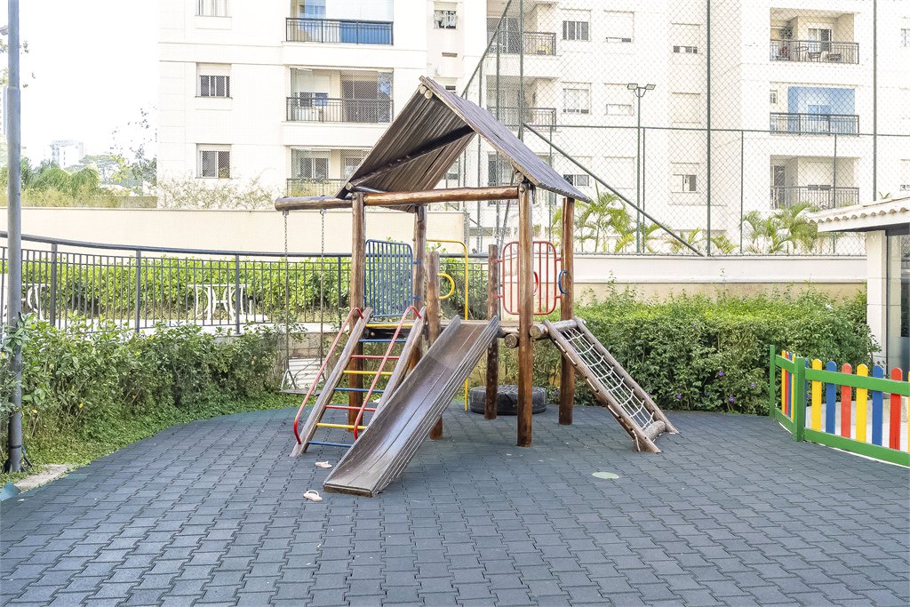 Apartamento à venda com 3 quartos, sendo 1 suíte, em Jardim Parque Morumbi, São Paulo, SP
