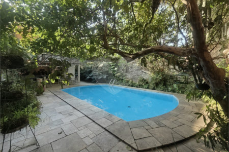 Sobrado à venda com 4 quartos, sendo 2 suítes,  em Jardim Marajoara, São Paulo, SP