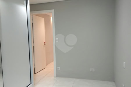 Casa Térrea à venda com 1 quarto em Vila Nivi, São Paulo, SP