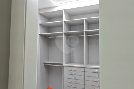 Casa à venda com 4 suítes no condomínio Alphaville Dom Pedro 3, Campinas - SP