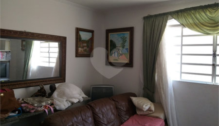 Casa Térrea à venda com 3 quartos, sendo 1 suíte,  no Centro, Serra Negra, SP