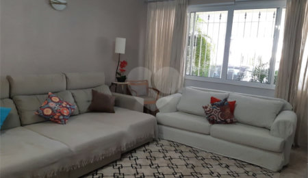 Sobrado à venda com 3 quartos, sendo 1 suíte,  em Vila Romero, São Paulo, SP