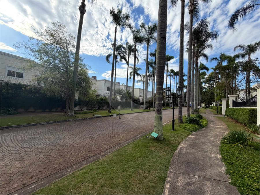 Casa à venda com 3 suítes no condomínio Palm Hill North, São Paulo - SP