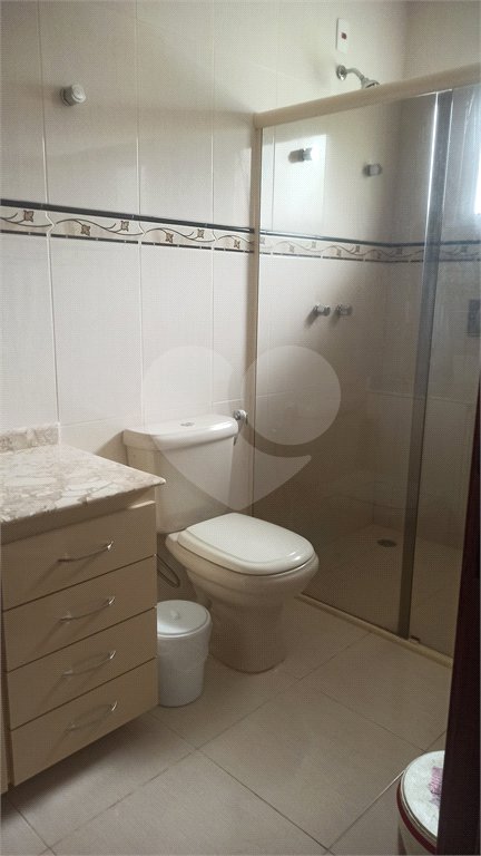 Casa à venda com 3 quartos, sendo 1 suíte, no condomínio Serra da Estrela, Atibaia - SP