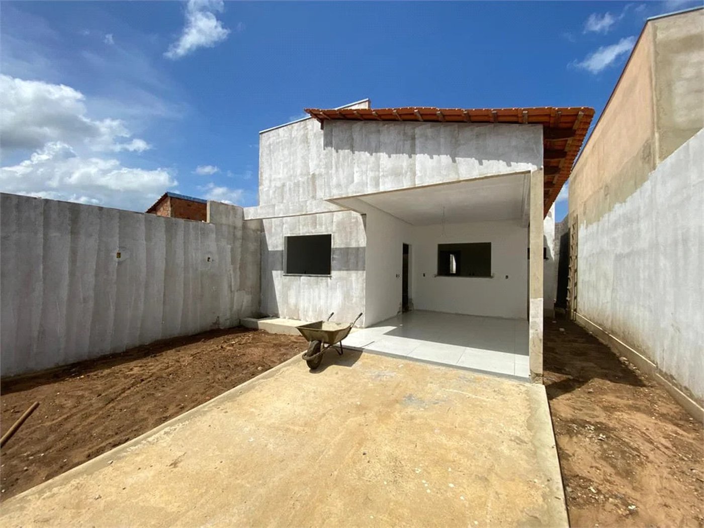 Casa à venda com 2 quartos, sendo 1 suíte,  em Residencial Mont'serrat, Balsas, MA