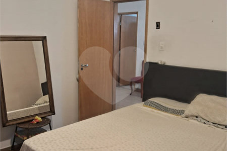 Casa à venda com 3 quartos, sendo 2 suítes, no condomínio Rio Bon, Rio de Janeiro - RJ