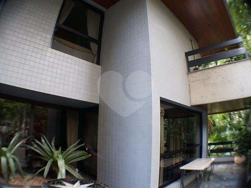 Apartamento à venda ou para alugar com 4 suítes em Moema, São Paulo, SP