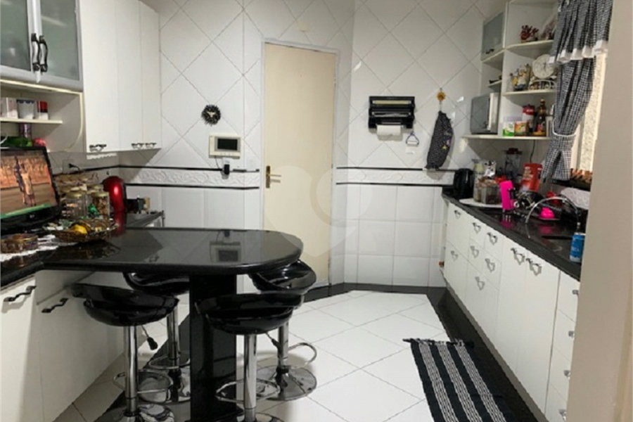 Sobrado à venda com 3 quartos, sendo 1 suíte, em Tremembé, São Paulo, SP