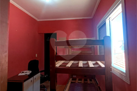 Sobrado à venda com 3 suítes em Vila Nivi, São Paulo, SP