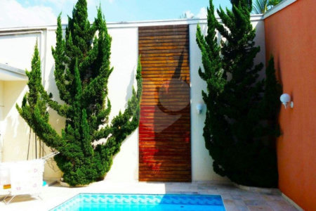 Casa à venda com 4 suítes em Granja Julieta, São Paulo, SP