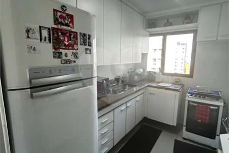 Apartamento à venda com 3 quartos, sendo 1 suíte,  em Vila Andrade, São Paulo, SP