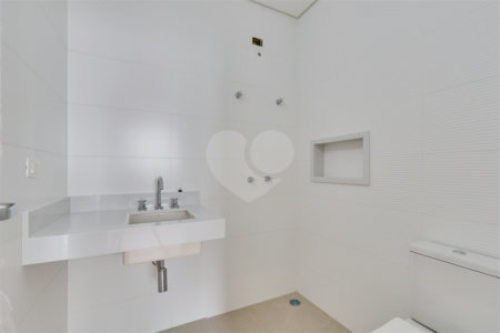 Casa à venda com 4 suítes no condomínio Gaia, São Paulo - SP