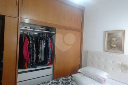 Casa Térrea à venda com 3 quartos, sendo 1 suíte,  em Cidade Dutra, São Paulo, SP