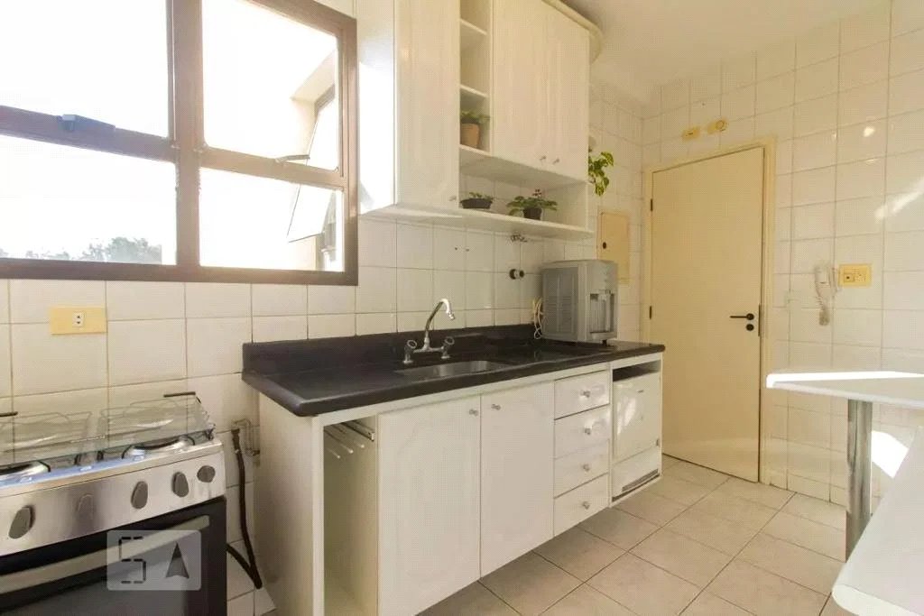 Apartamento à venda com 3 quartos, sendo 1 suíte,  em Vila Andrade, São Paulo, SP