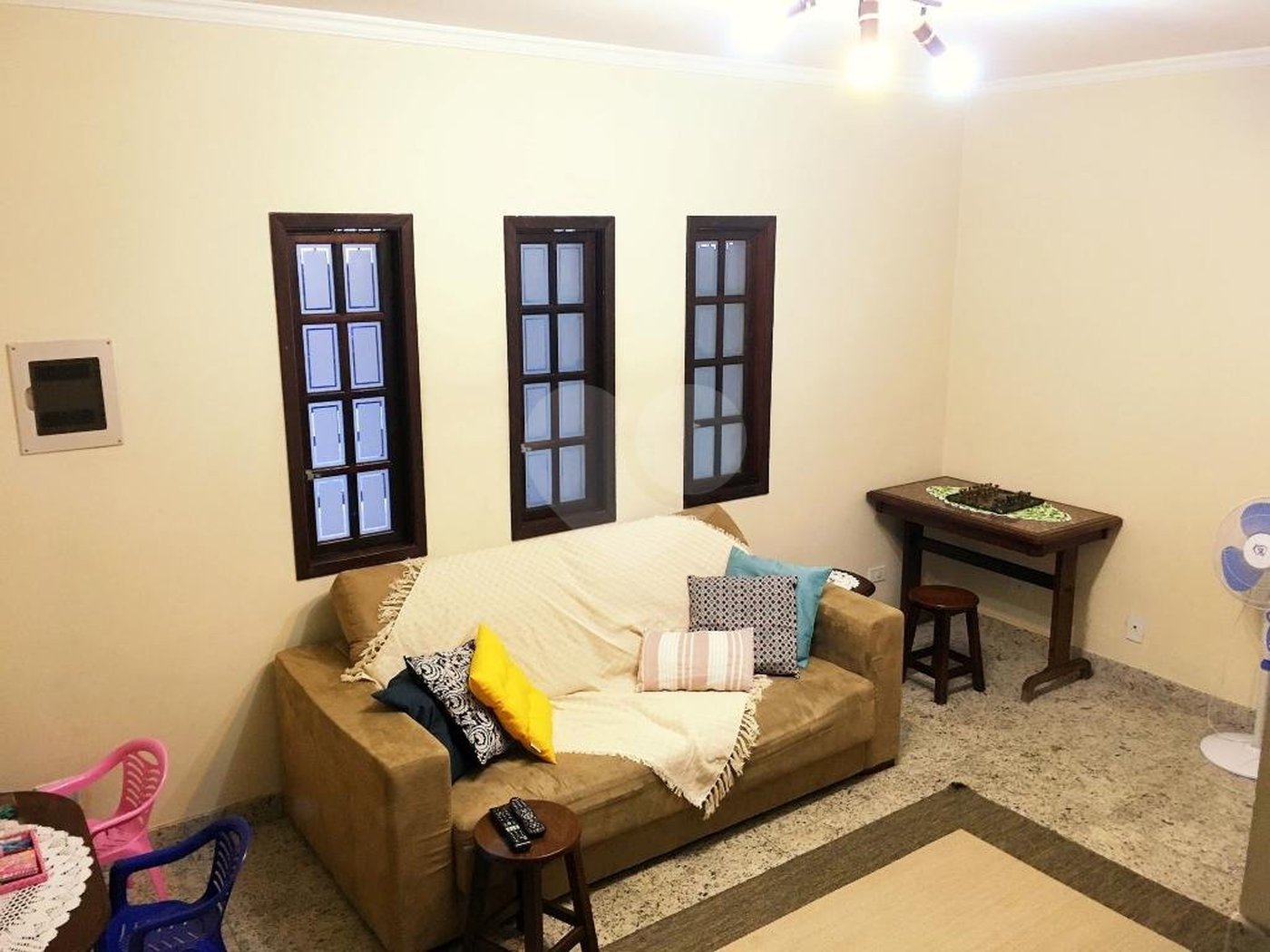 Sobrado à venda com 4 quartos, sendo 1 suíte, em Jardim Sarah, São Paulo, SP