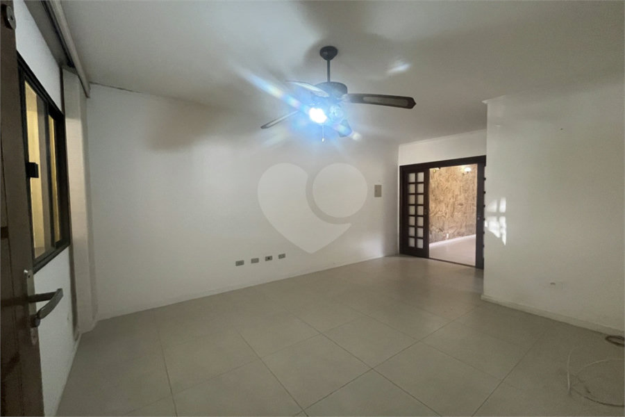 Sobrado à venda com 5 quartos, sendo 2 suítes,  em Jaçanã, São Paulo, SP