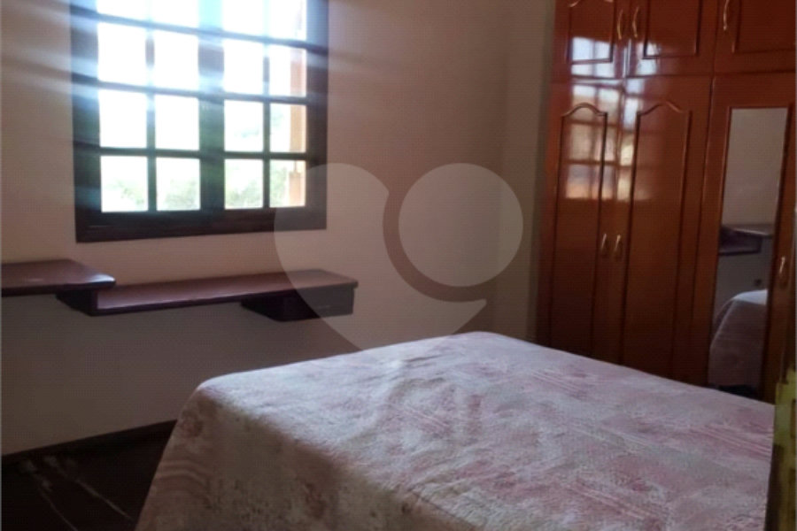 Sobrado à venda com 3 quartos, sendo 1 suíte, em Tremembé, São Paulo, SP