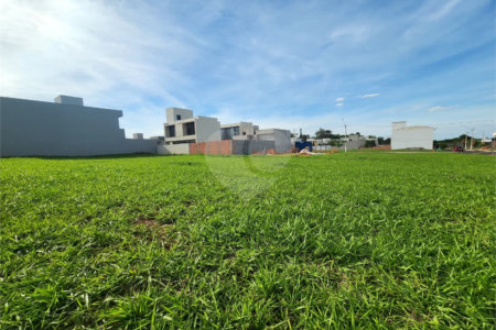 Loteamento no Recanto do Sabias á venda