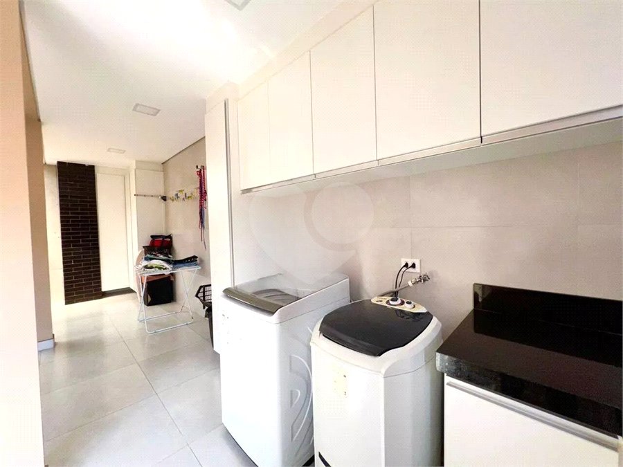 Sobrado à venda com 3 quartos, sendo 1 suíte,  em Residencial Jardim Nathália, Sorocaba, SP