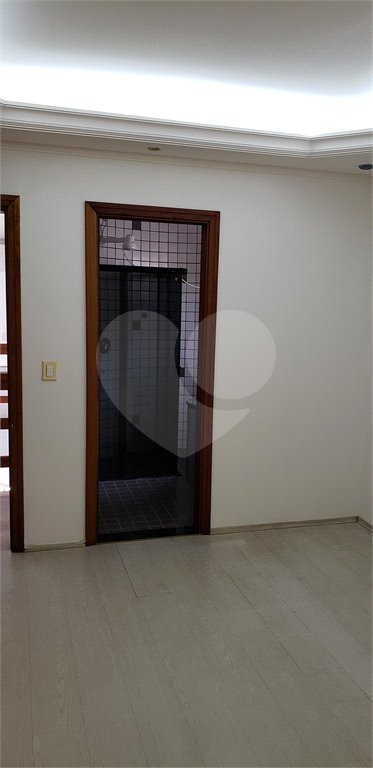 Casa à venda com 4 suítes no condomínio Real Park, Mogi das Cruzes - SP