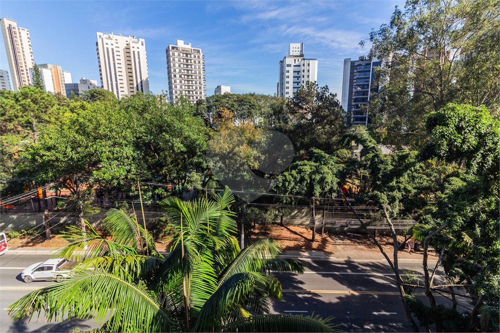 Apartamento à venda com 4 quartos, sendo 3 suítes, em Vila Andrade, São Paulo, SP