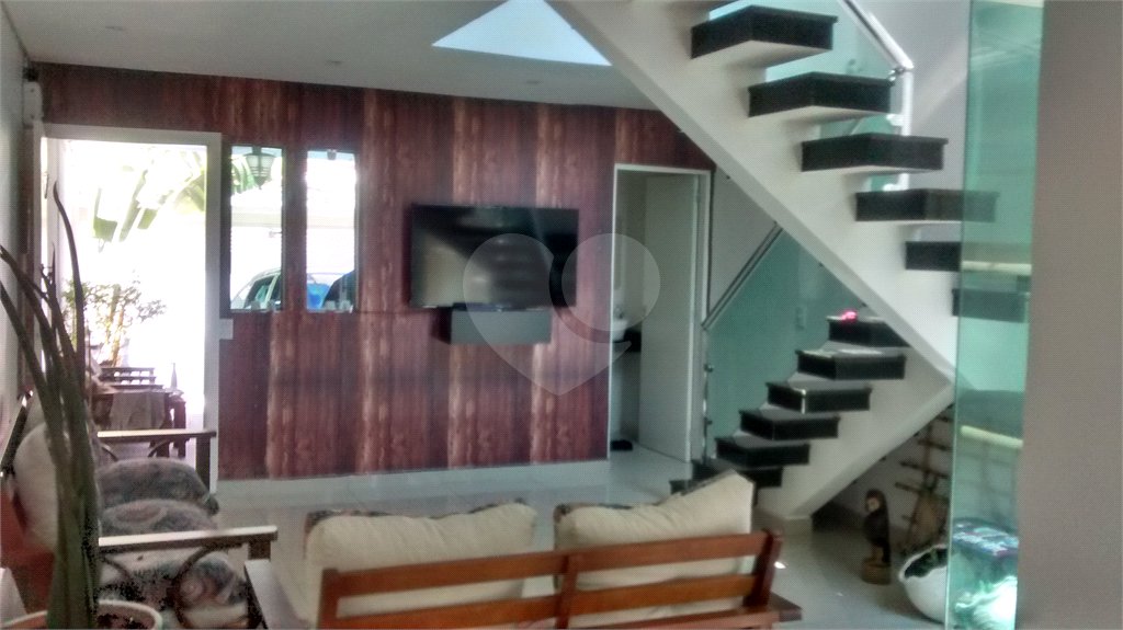Sobrado à venda com 3 quartos, sendo 1 suíte, em Limão, São Paulo, SP