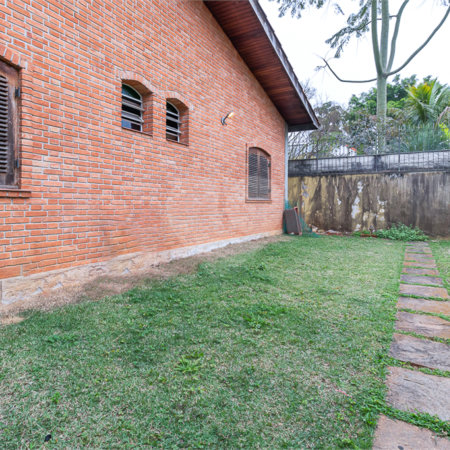 Casa Térrea à venda com 3 suítes em Jardim dos Estados, São Paulo, SP