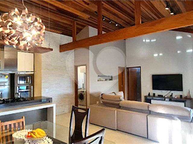 Casa à venda ou para alugar com 3 suítes no condomínio Jardim da Montanha I, Mairiporã - SP