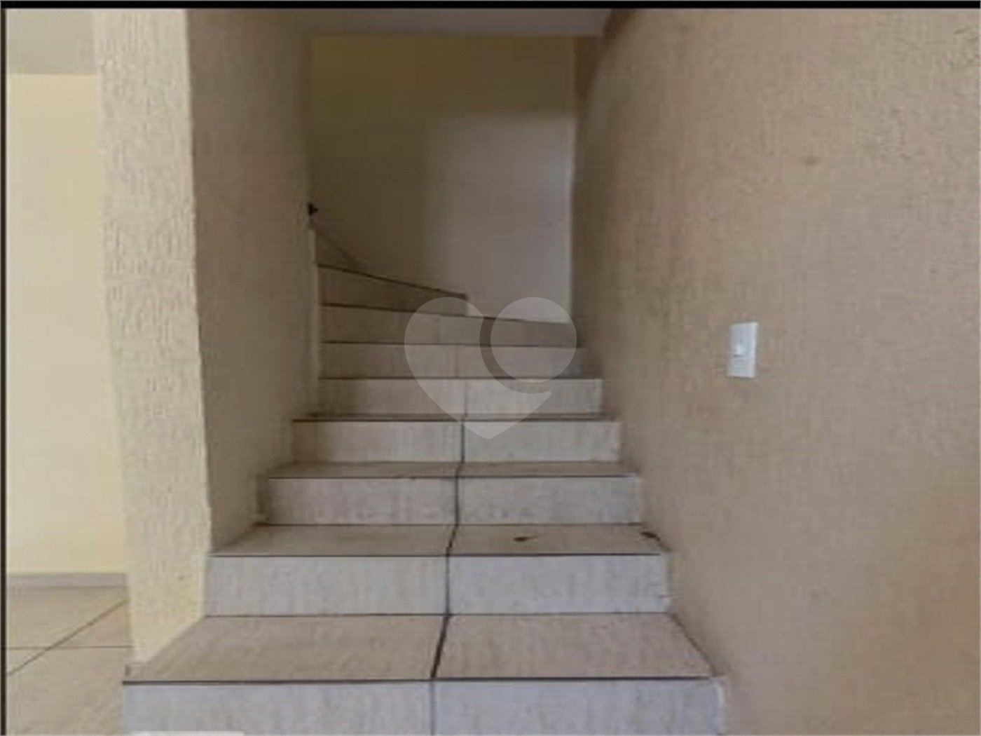 Casa para alugar com 2 quartos, sendo 1 suíte,  no condomínio Nova Carioba, São Paulo - SP