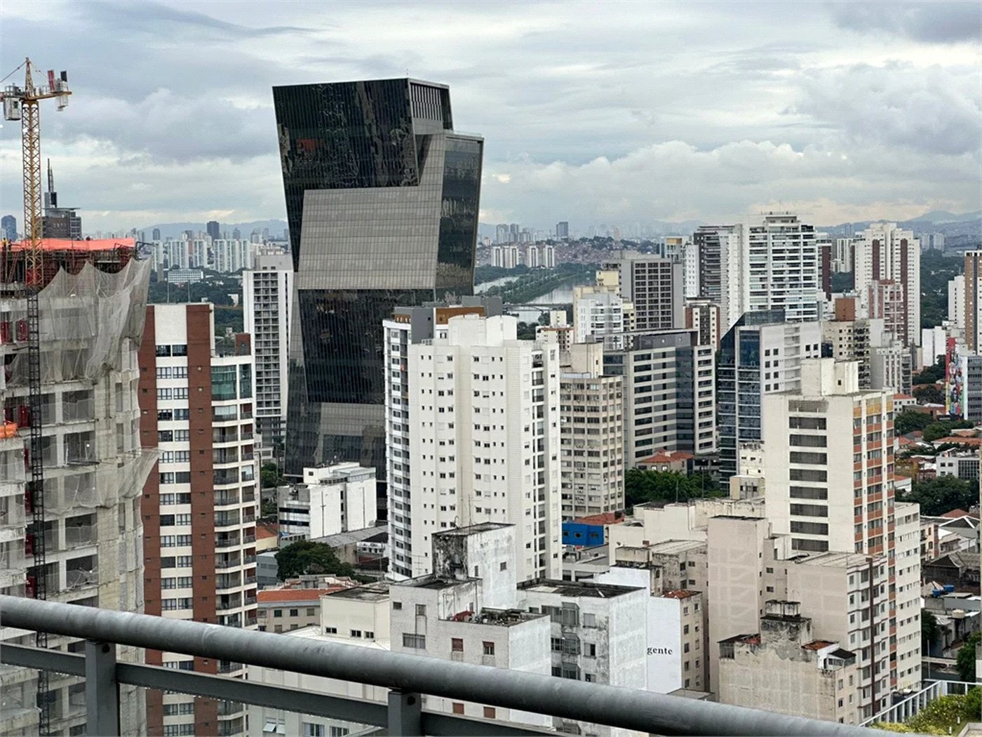 Apartamento à venda ou para alugar com 1 suíte em Pinheiros, São Paulo, SP