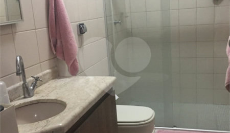 Sobrado à venda com 3 quartos, sendo 1 suíte, em Jardim do Lago, Atibaia, SP