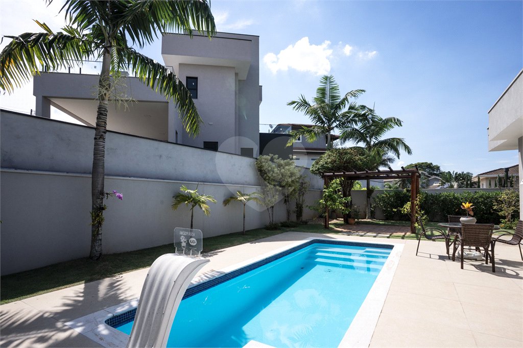 Casa à venda com 3 suítes no condomínio Reserva dos Vinhedos, Louveira - SP
