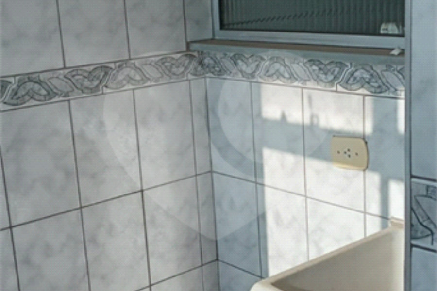 Apartamento à venda com 2 quartos em Cidade Tiradentes, São Paulo, SP